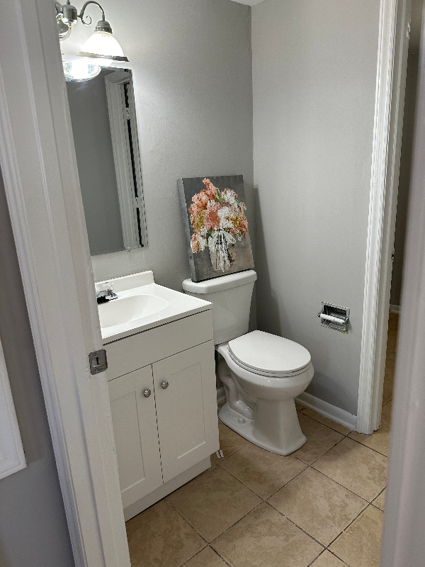 Building Photo - 7924 Shady Oak Trail