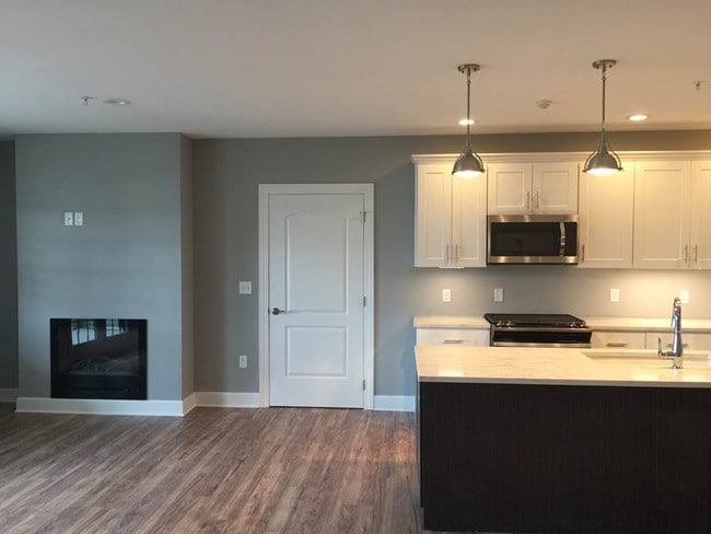 Building Photo - The Abbey Apartments & Townhomes
