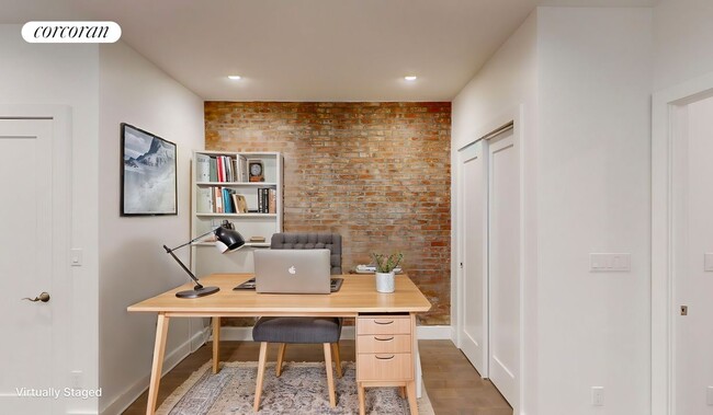 Foto del edificio - 319 W 105th St