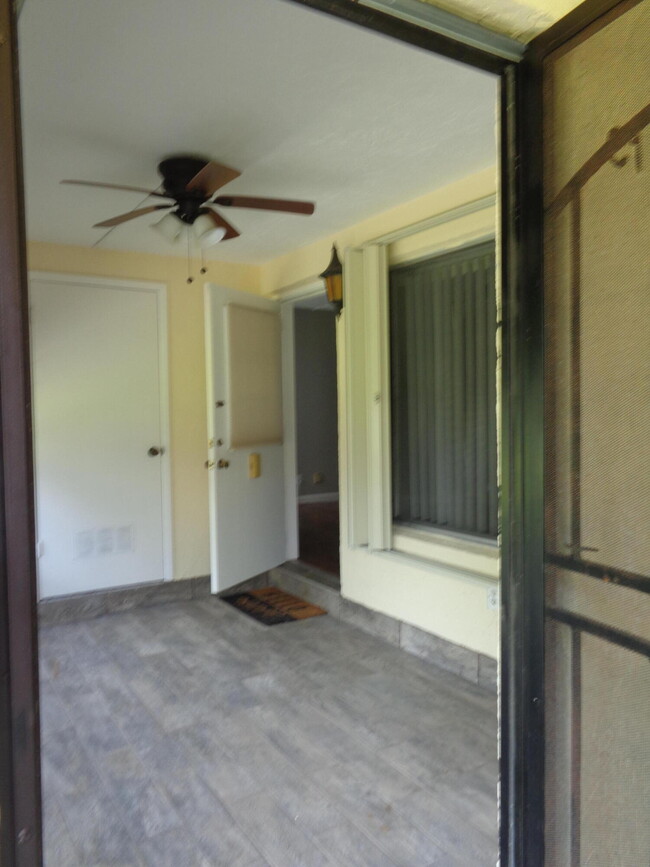 Building Photo - 3561 Pine Needle Dr