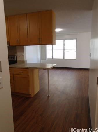 Building Photo - 2533 Ala Wai Blvd