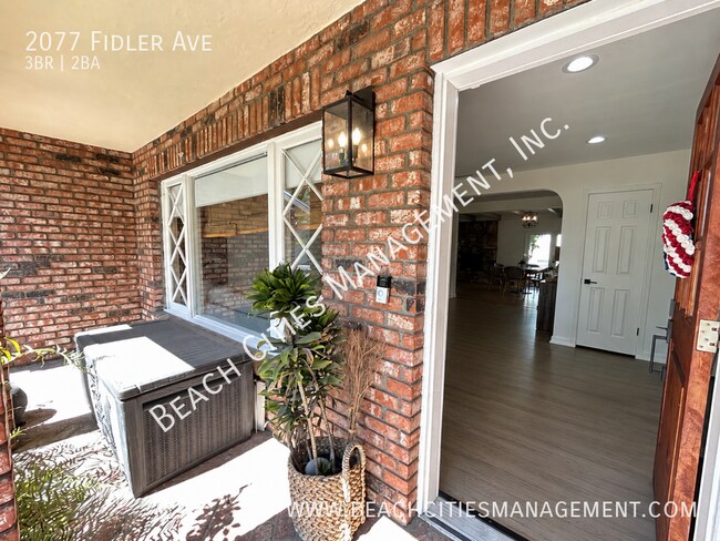 Foto del edificio - 2077 Fidler Ave