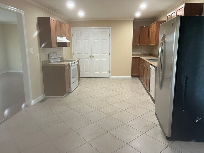 Building Photo - 659 Harpeth Bend Dr
