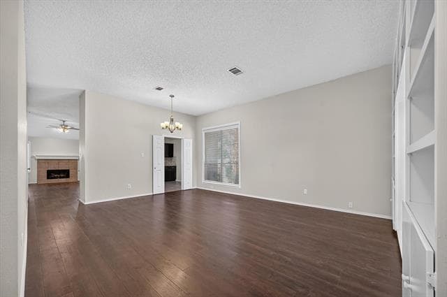 Building Photo - 3960 Bexhill Dr