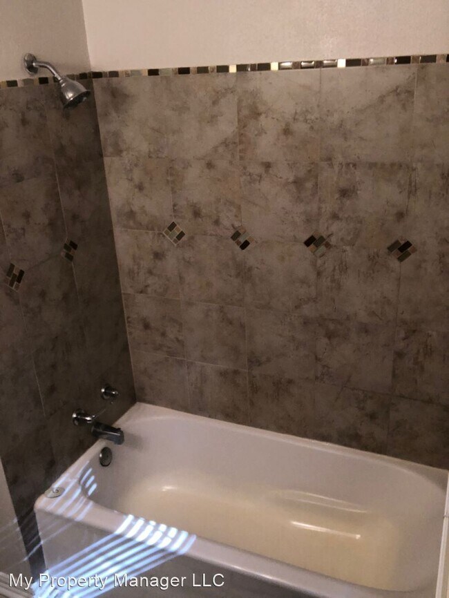 Foto del edificio - 3 br, 1 bath House - 8956 Hilton