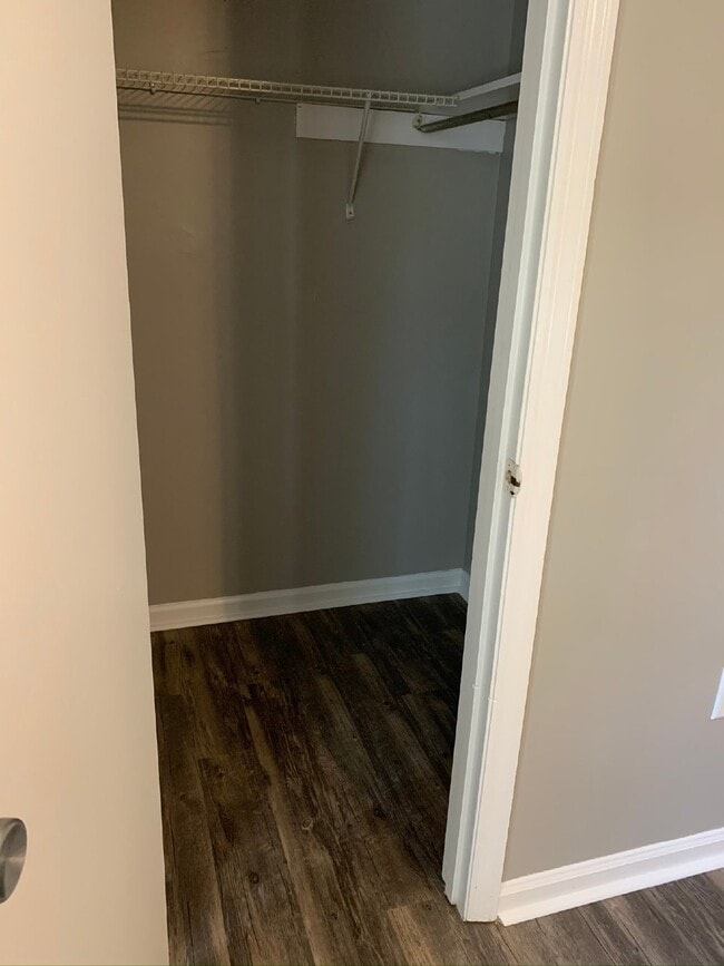 Building Photo - Townhome For Rent