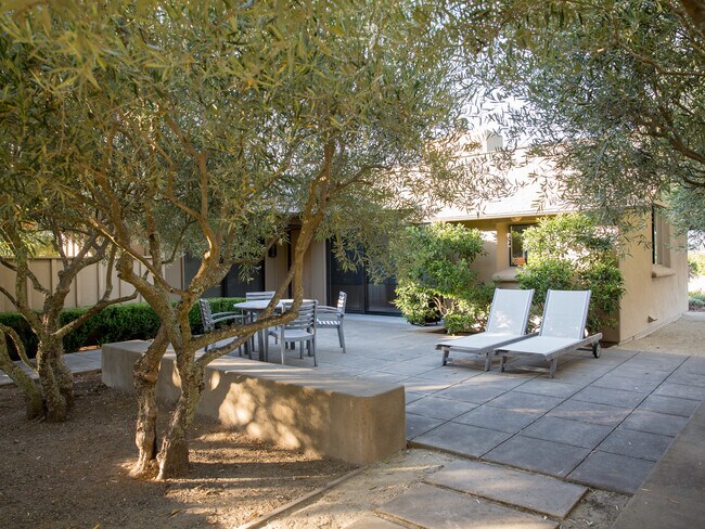 Foto del edificio - 1651 Cabernet Ln