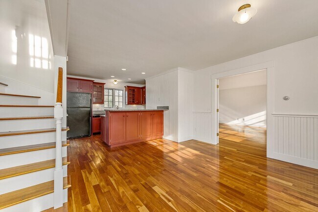 Foto del edificio - 185 Three Rivers Farm Rd