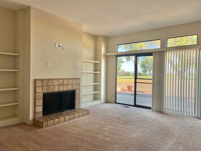 Foto del edificio - Ridgemark Condo