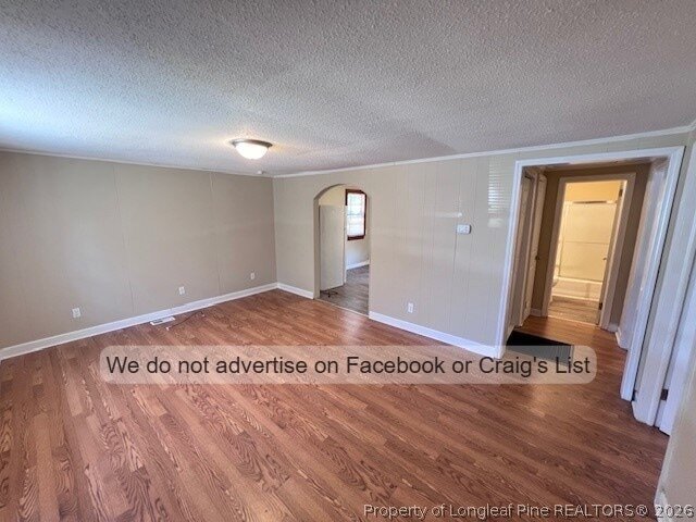 Foto del edificio - 2817 Pine Springs Dr