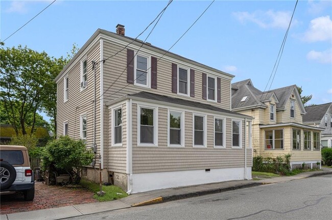 Building Photo - 53 Warner St