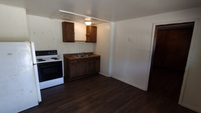 Foto del edificio - 2223 N Water St Ext