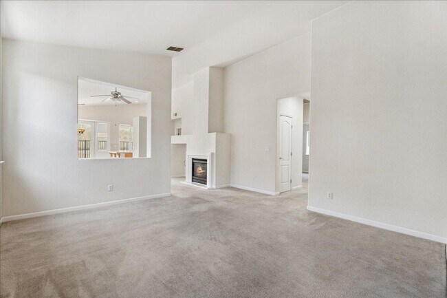 Building Photo - 312 Lone Spur Dr