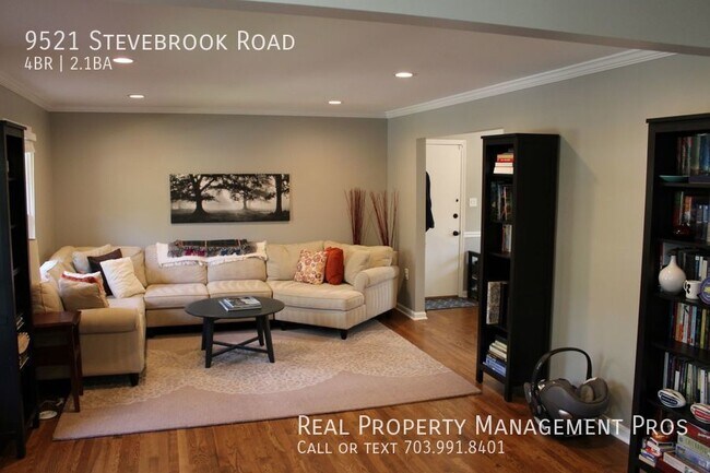 Building Photo - Spacious Fairax Colonial- Great Location a...