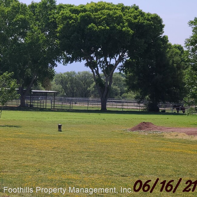 3 br, 2 bath House - 1395 S. Rio Verde Lane photo'