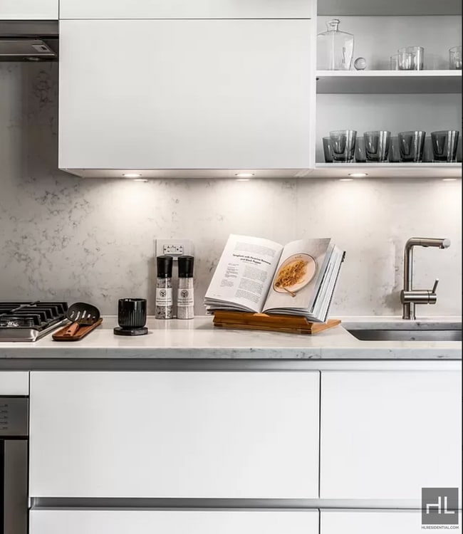 Building Photo - East 44th Street