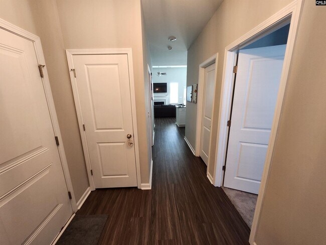 Building Photo - 448 Durwin Wy