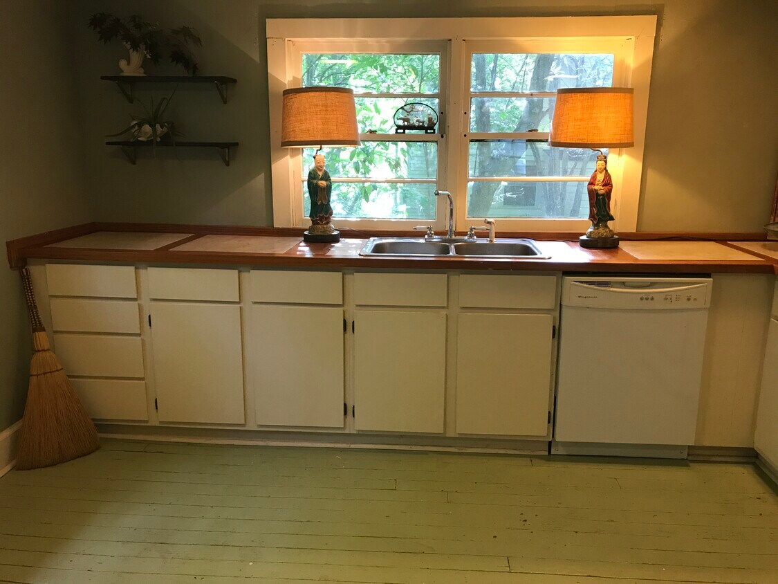 Foto principal - 170 Grady Ave