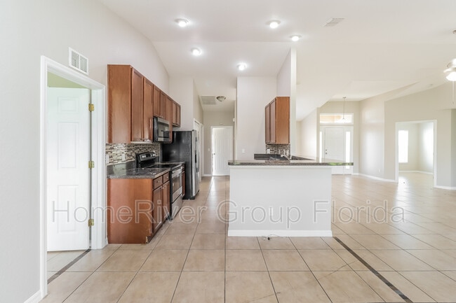 Foto del edificio - 114 Majestic Gardens Ct