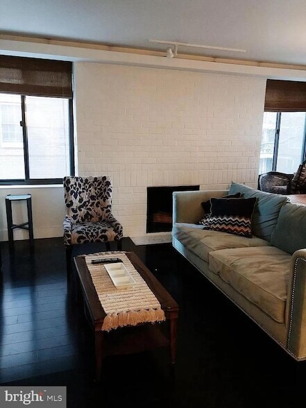 Foto del edificio - 1318 22nd St NW