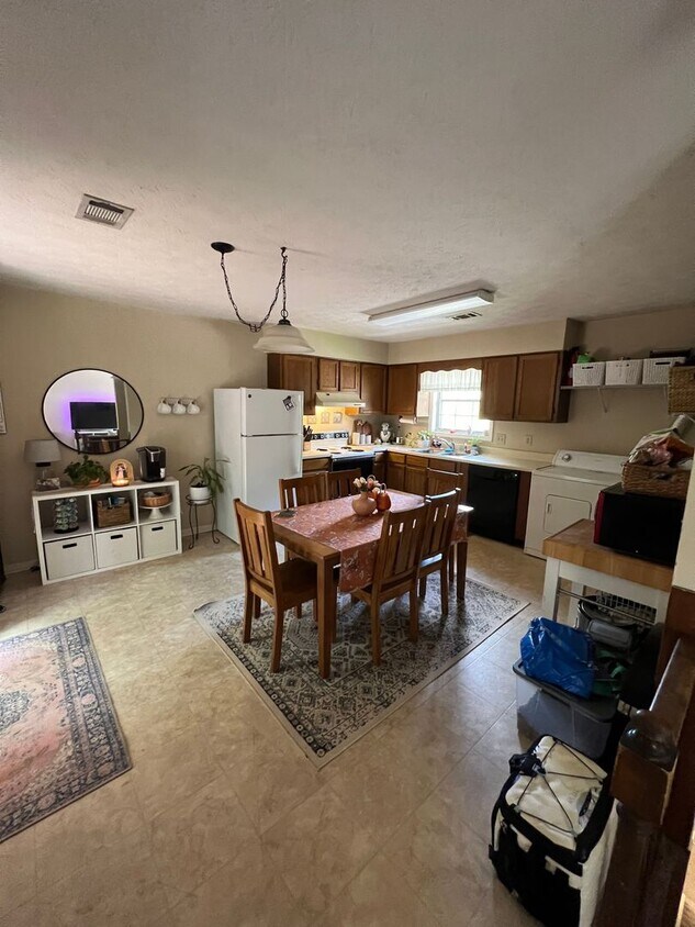 Foto del edificio - Great Townhome in a Great Location!
