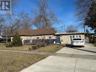 Building Photo - 307 Sacred Heart Dr