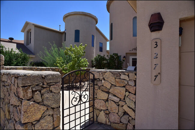 Building Photo - 3277 Scarlet Point Dr