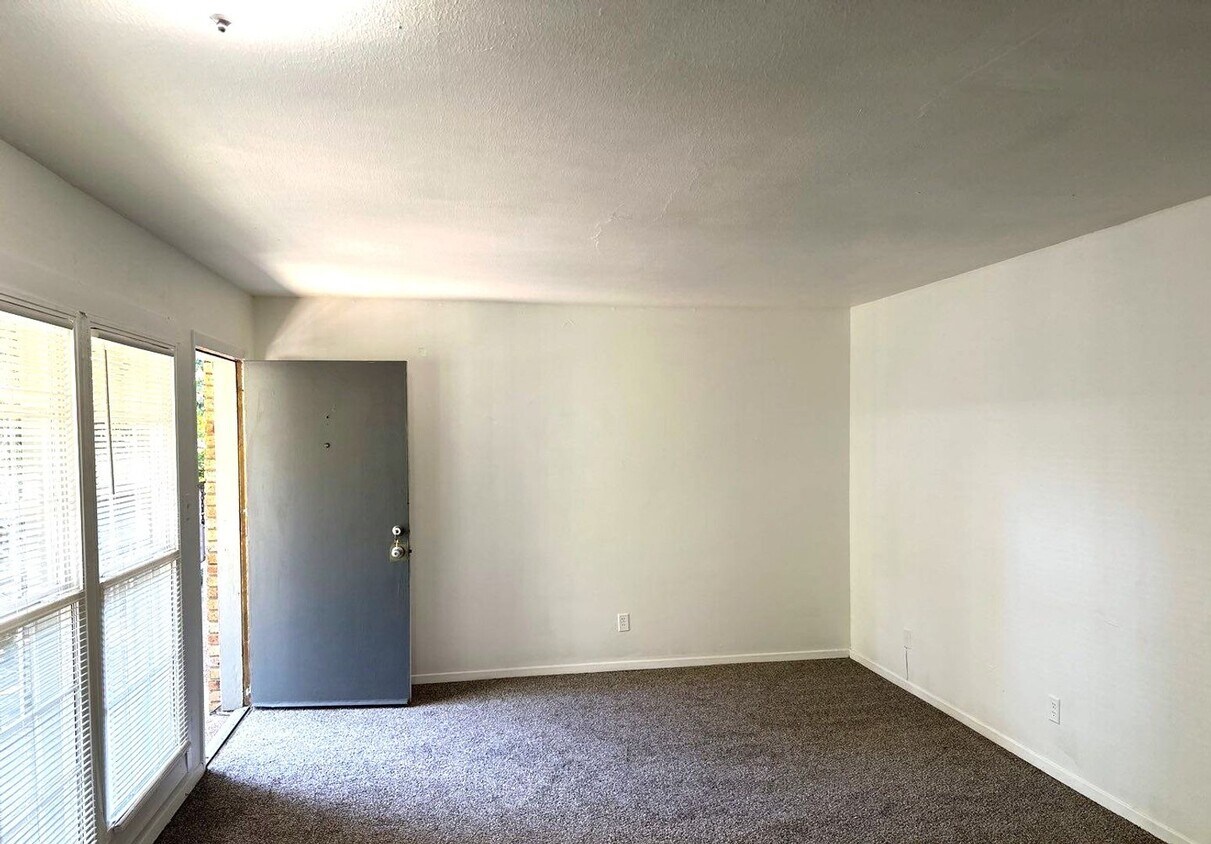 Foto principal - 2092 Jefferson Ave