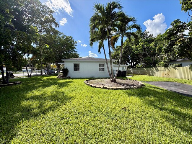 Building Photo - 425 Opa-Locka Blvd