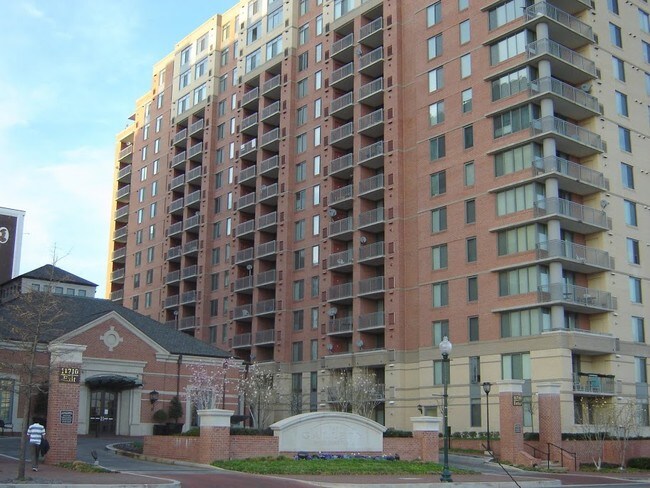 Foto del edificio - 11710 Old Georgetown Rd