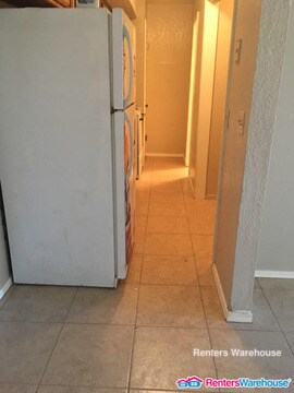 Foto del edificio - 816 SW 63rd St