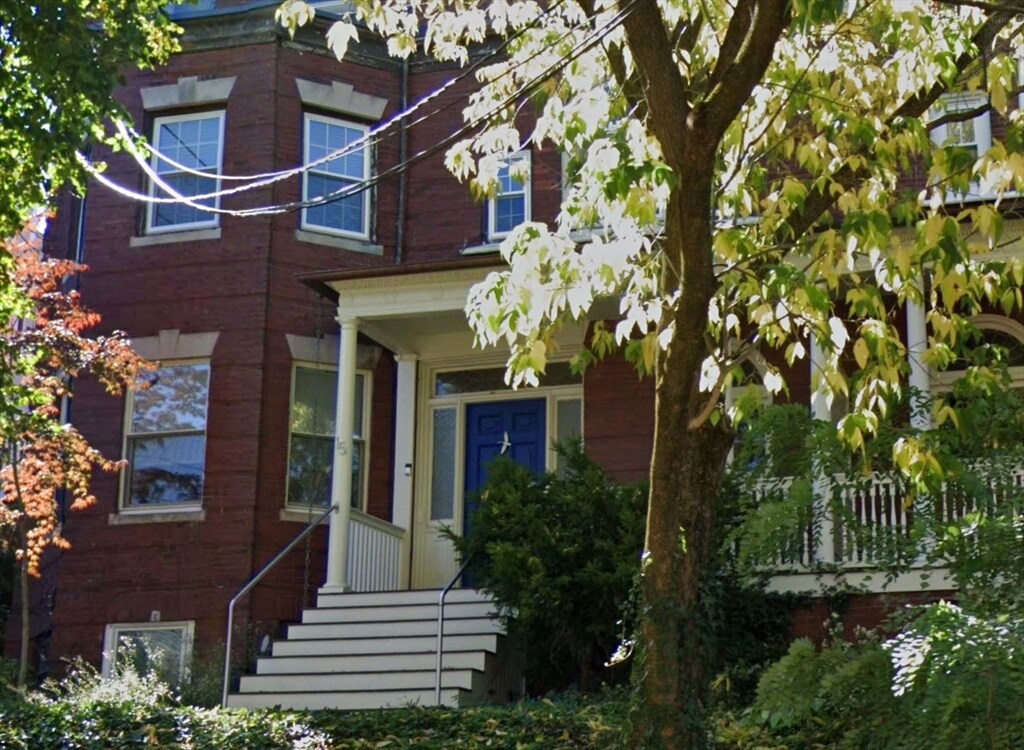 Primary Photo - 15 Colbourne Crescent