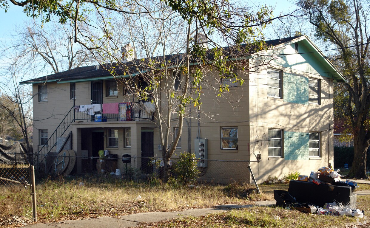 Building Photo - 2906 Abbott St