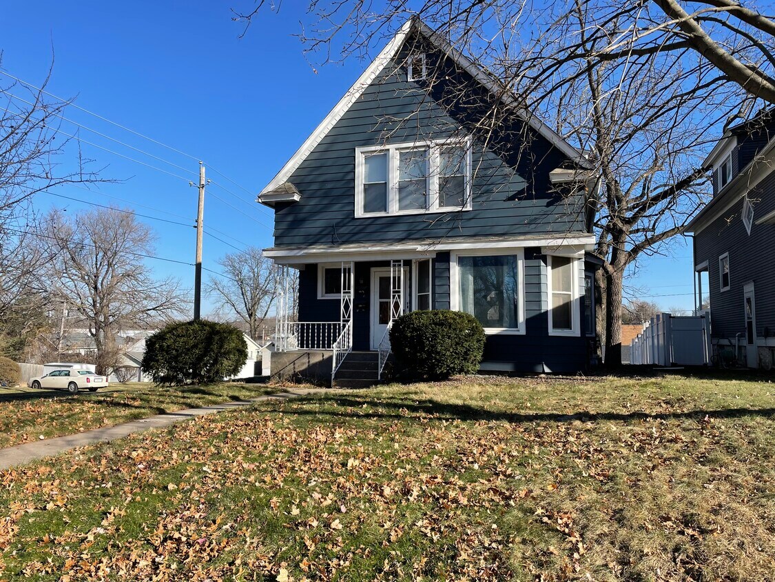 Primary Photo - 2927 Fair Ave
