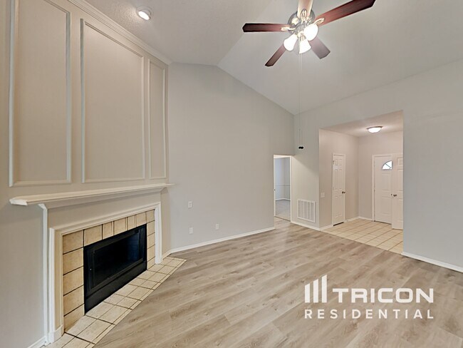 Foto del edificio - 2601 Country Creek Ln