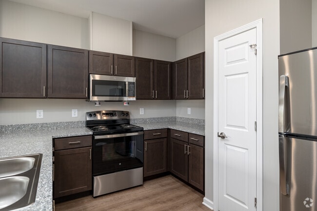 2BR, 1BA - 1,087SF - Kitchen - Union at Stonecrest (55+ Active Adults)