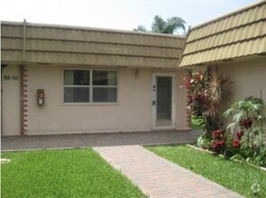 Building Photo - 166 Valencia Dr