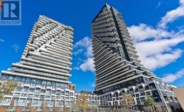 Building Photo - 20 Inn On The Pk Dr