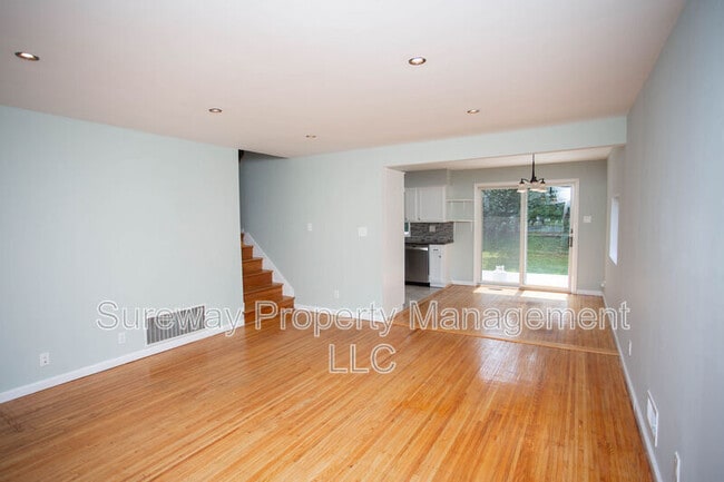 Building Photo - 22 Tinker Dr