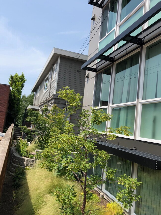 Foto del edificio - 4108 Fremont Ave N