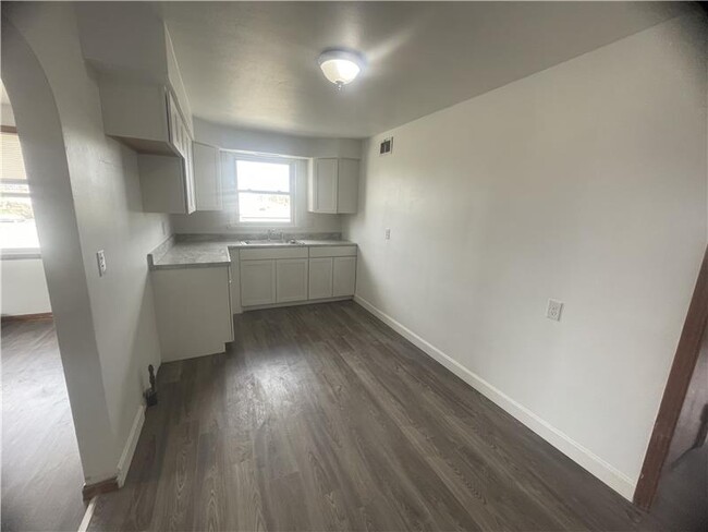 Foto del edificio - 160 Fernwood Rd