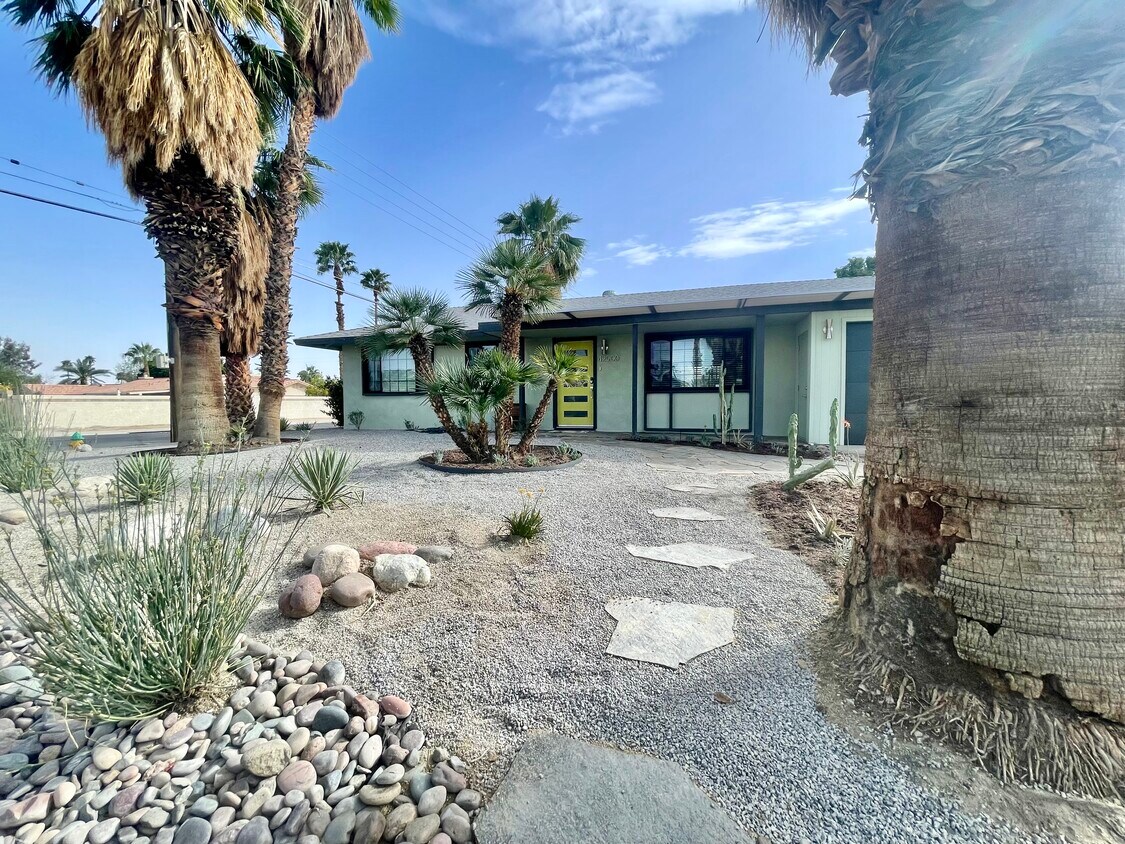 Foto principal - 42900 Texas Ave