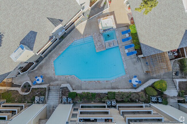 Piscina - The Winston Apartments