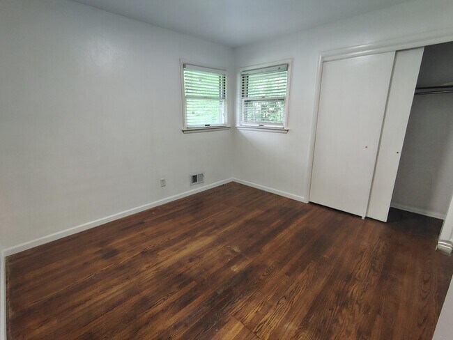 Foto del edificio - 3412 Harney Ct