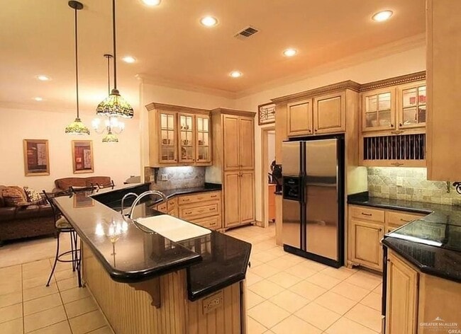 Building Photo - 3003 Wisteria Ave