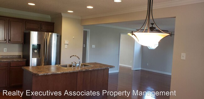 Foto del edificio - 4 br, 2.5 bath House - 11639 Cassidy Lane
