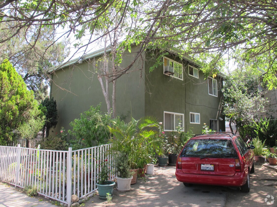 Foto del edificio - 375 Leslie Way