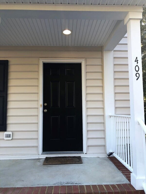 Building Photo - 409 Wilmer Ave