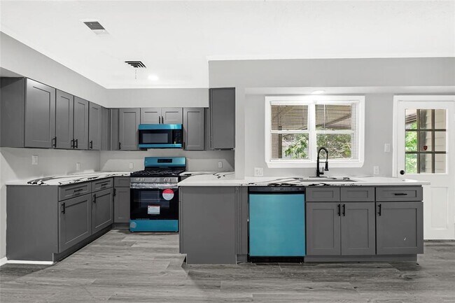 Foto del edificio - 5538 Berry Creek Dr