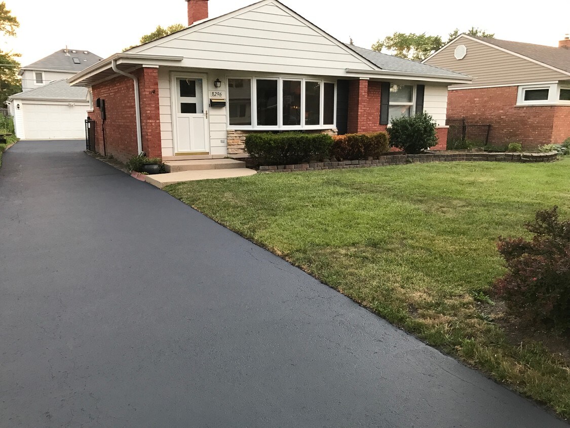 8296 Wisner St, Niles, IL 60714 House for Rent in Niles, IL